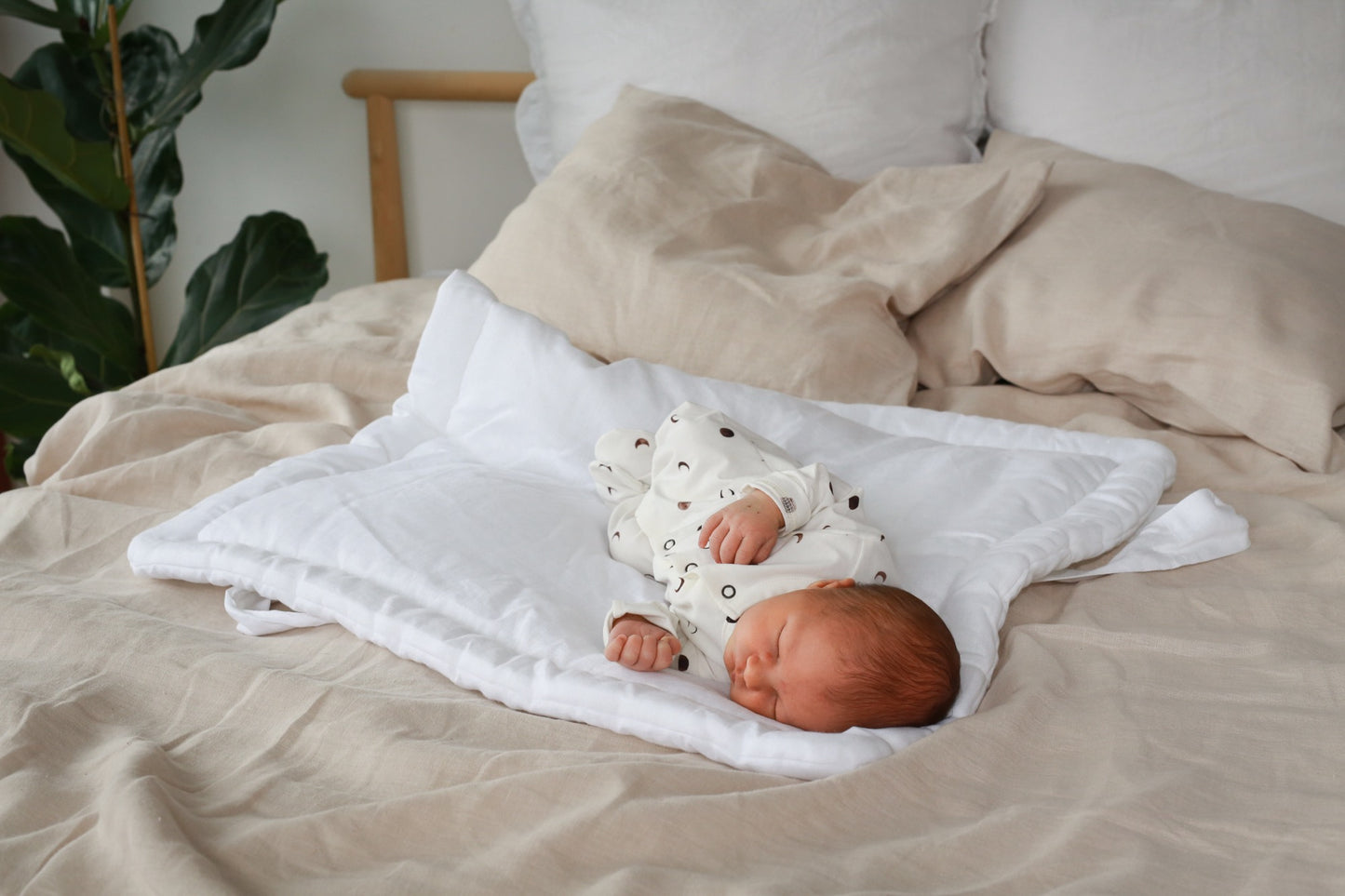 Babyly | Linnen Omslagdoek Wit - Benni & Ninni