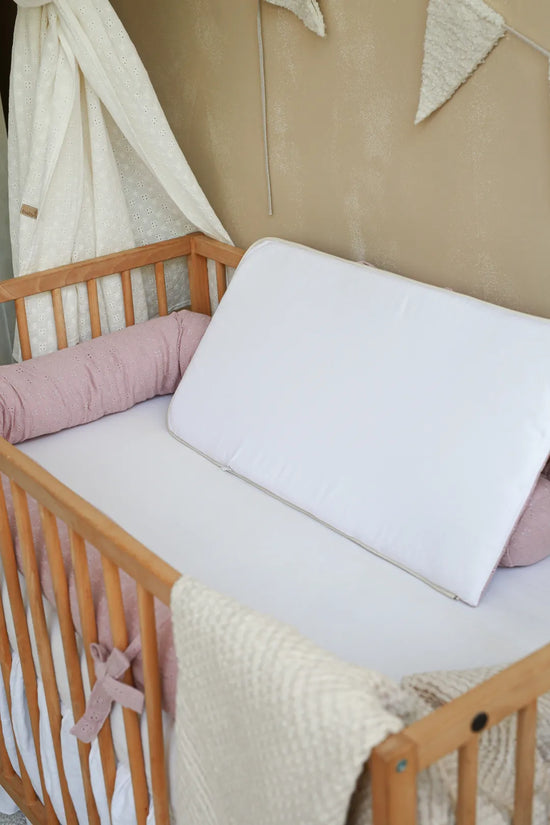 Babyly | 2-in-1 Geborduurd Babynest | Light Pink