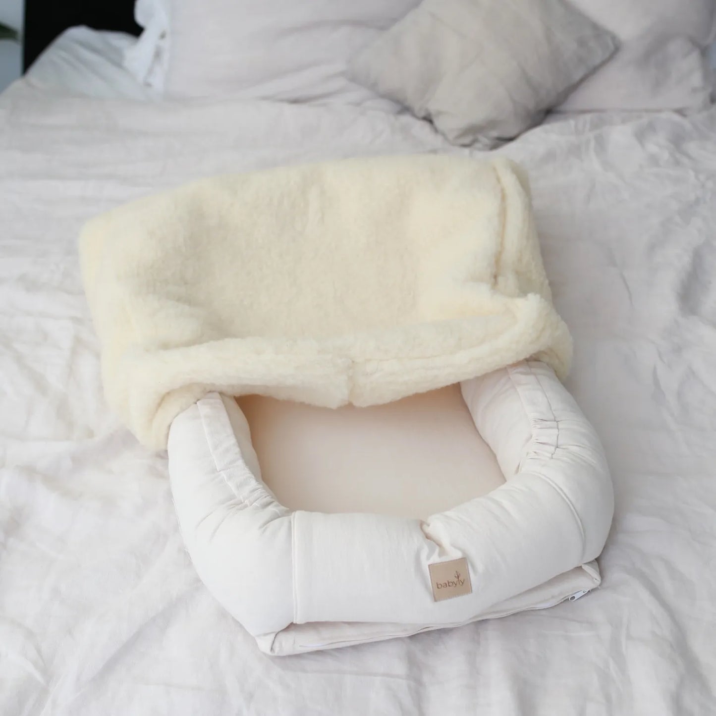 Babyly | Wollen Hoes Babynest